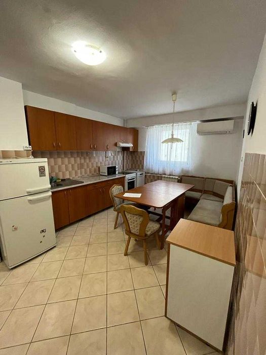 Vand apartament 3 camere vis-a-vis de Spitalul Judetean Oradea