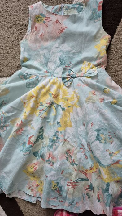 Официална рокля за момиче, 9-10год.