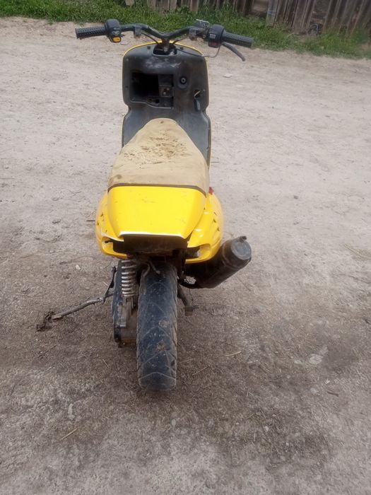 Vând scuter malaguti f12 80cc 2t preț 650 de lei
