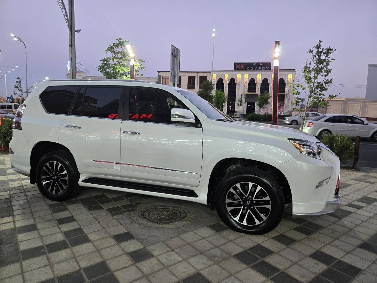 Lexus GX 460 xolati yaxshi