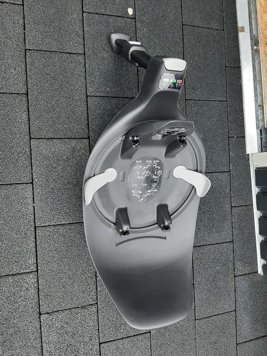 Столче за кола Cybex Cloud T plus с цвят leaf green и Base T