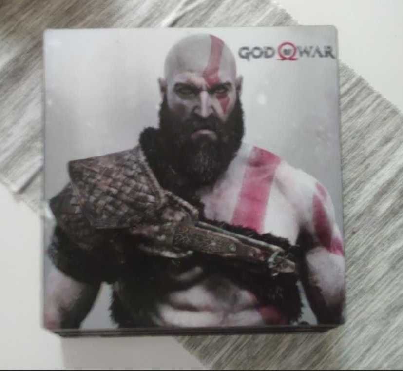 PlayStation PS4 PRO 1TB  God of War ПС4 ПРО + два джойстика подарък !