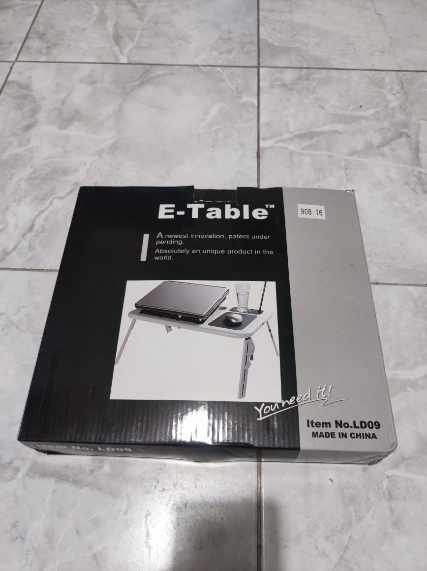 Портативна сгъваема маса за лаптоп