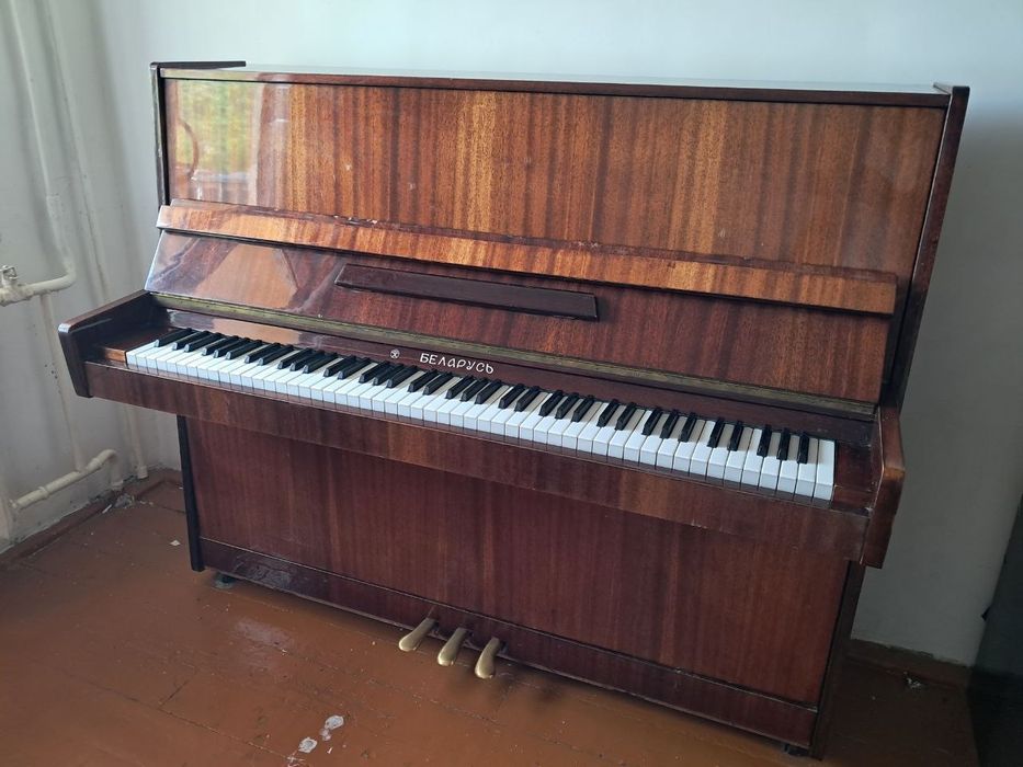Belarus markali pianino sotiladi