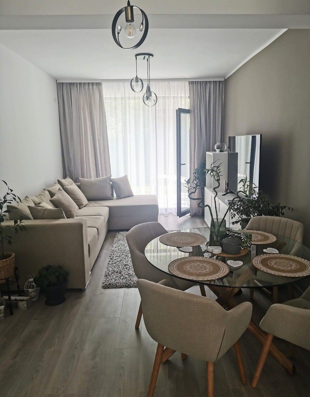 Casa str Capricornului, Măgurele