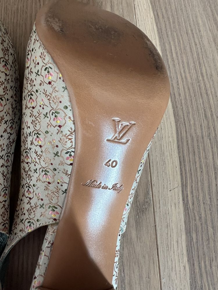 Pantofi Louis Vuitton
