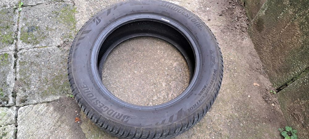 Всесезонна гума Bridgestone 225/60/18