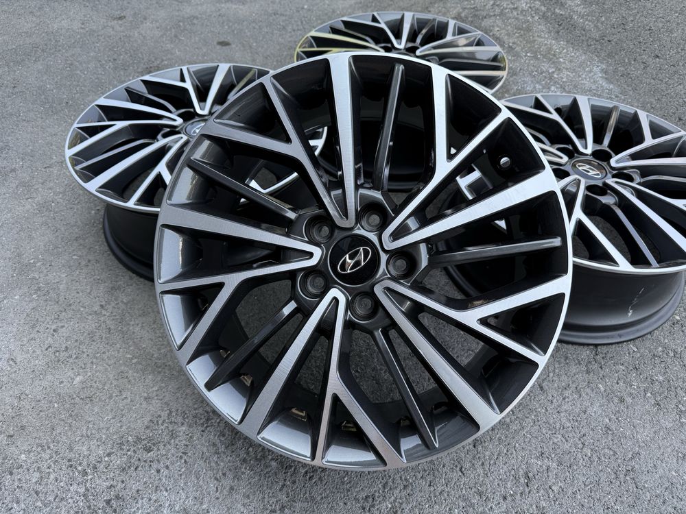 18цола Hyundai 5x114.3 Хюндай 5х114.3 4бр Оригинални