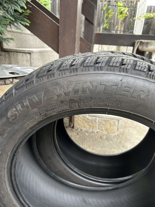 Anvelope Taurus SUV Winter 235/55 R19 105V