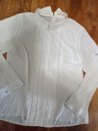Продам школьные блузки и кофты