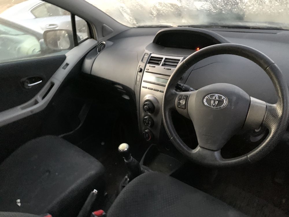 Toyota Yaris 1.3VVTI  101 к.с 2010г НА ЧАСТИ