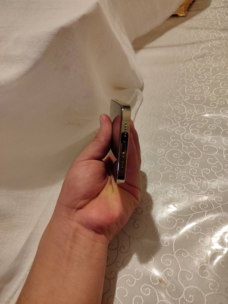 iphone 12pro kar dak bor ochilmagan