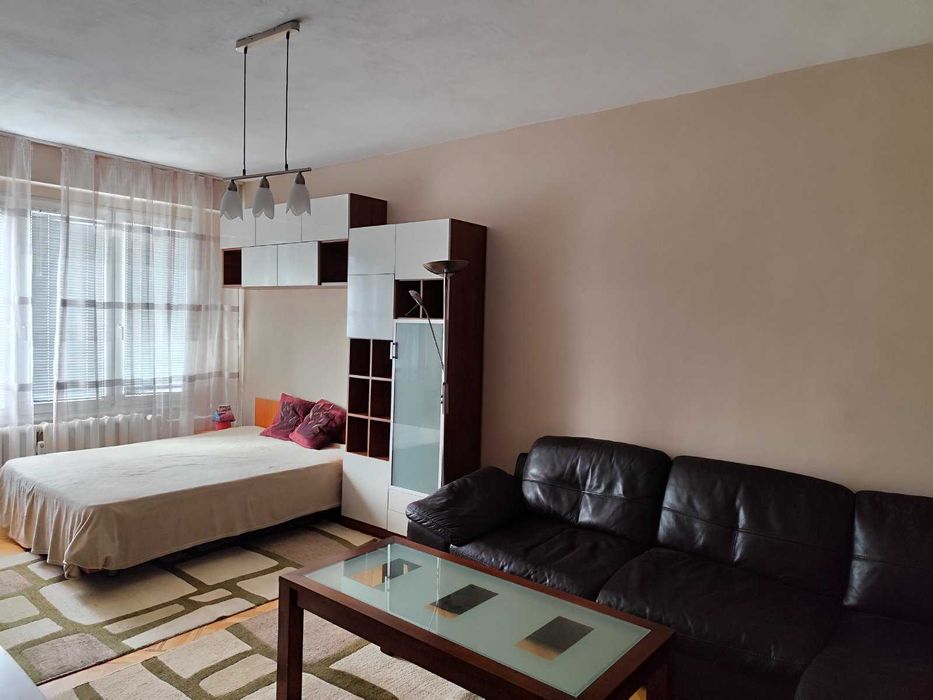 Давам под наем 3 стаен апартамент