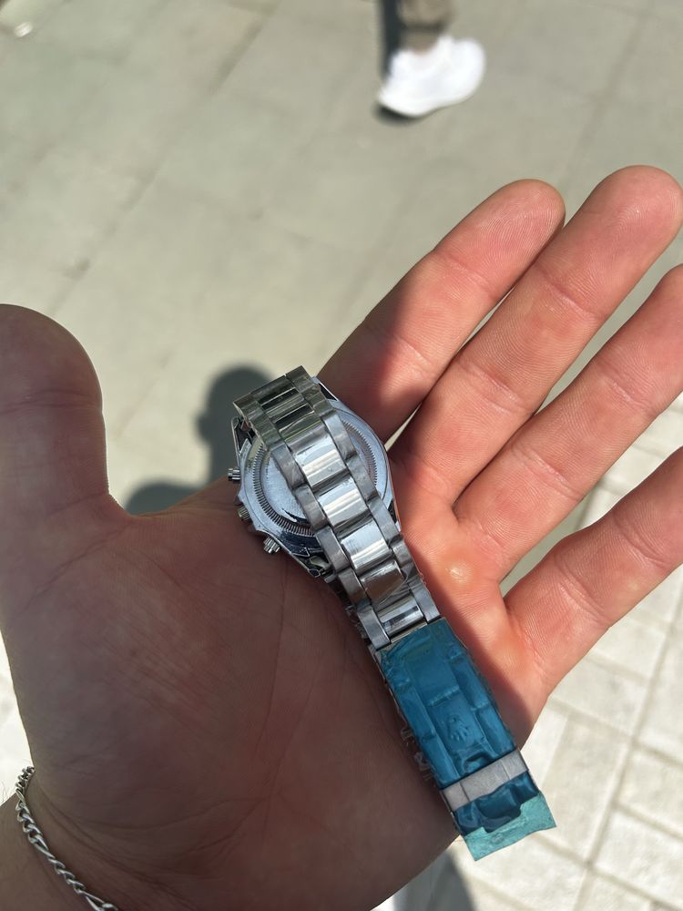 Часовник rolex.