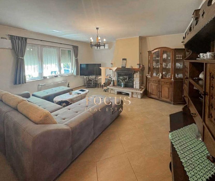 Продава се Къща в с. Правище, Област Пловдив - 200 кв.м за 995 €/кв.м - Снимка #1