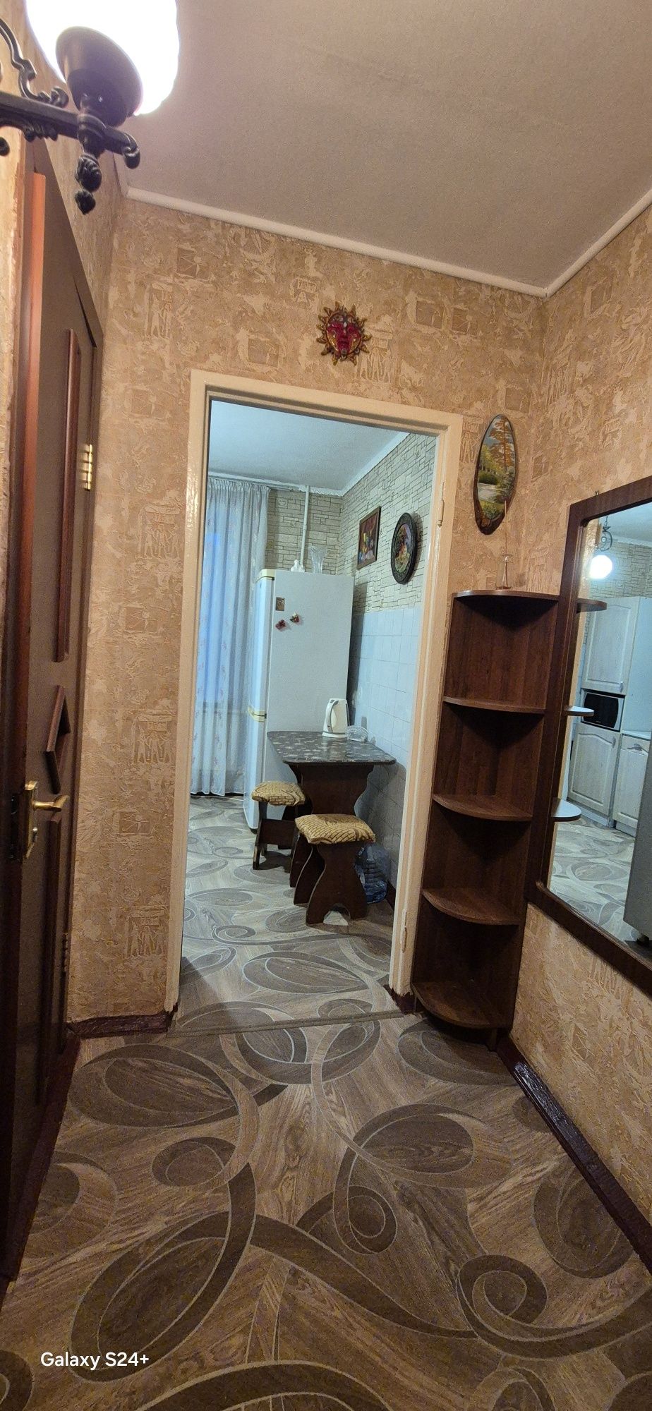 Продаю 2х у/п на 8 мкр