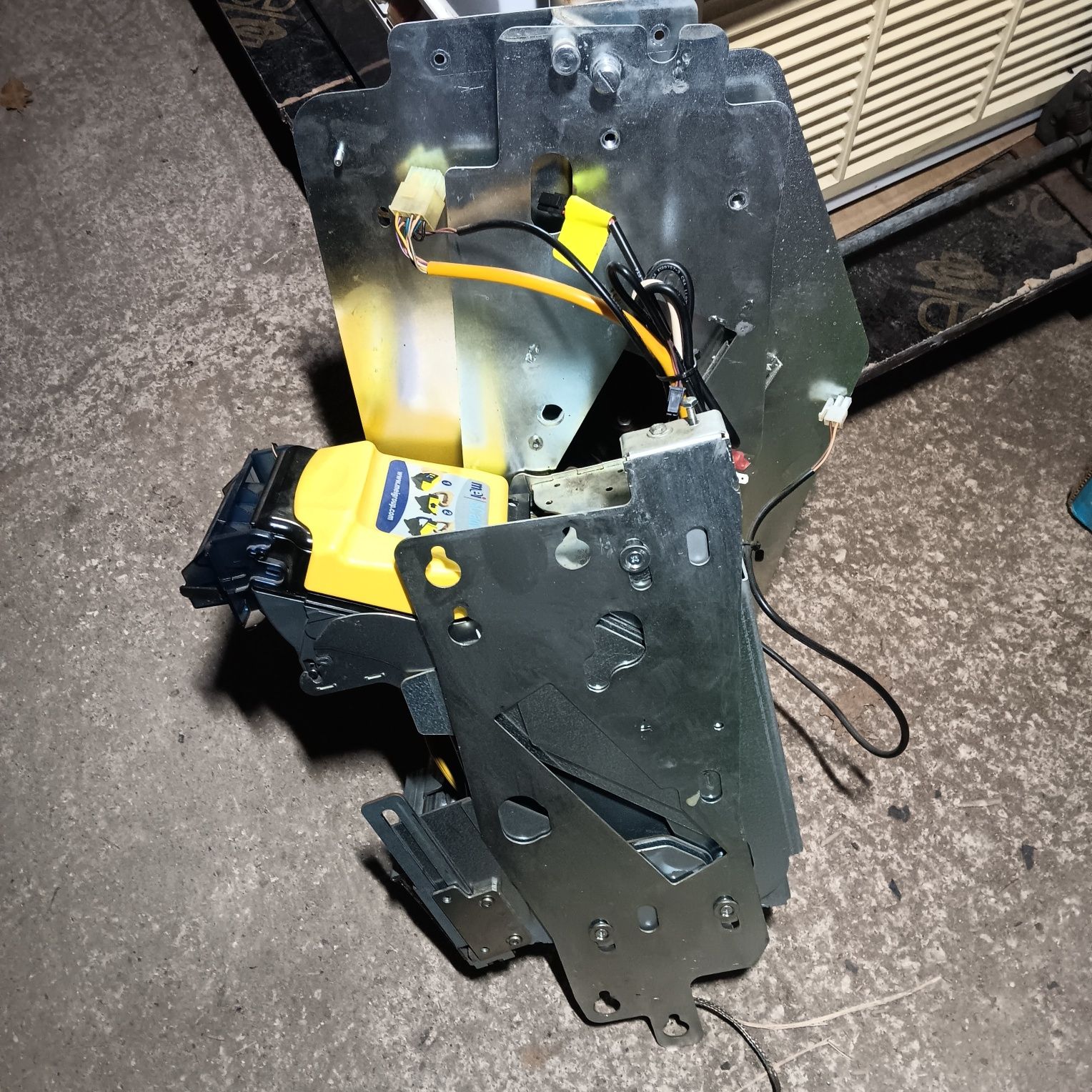 Банкнотоприемници ( Mei bill acceptor)
