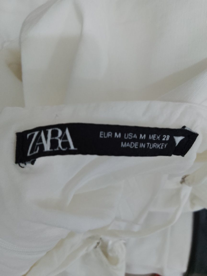 Продавам рокля на ZARA