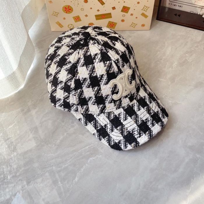 Дънкови шапки с лого