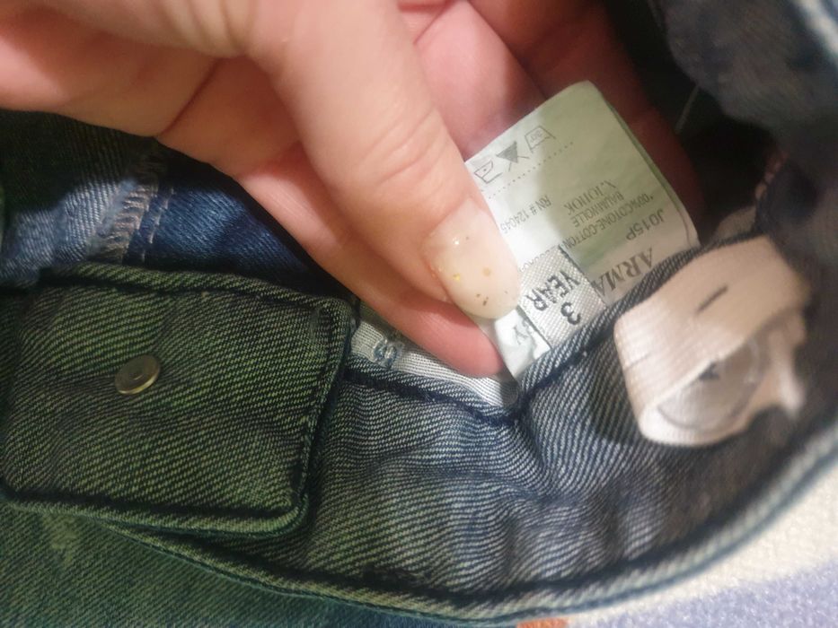 Нови дънки Armani 3 годинки