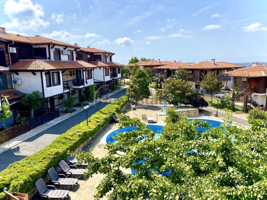 Продава се Тристаен апартамент в к.к. Слънчев бряг - 71 кв.м за 958 €/кв.м - Снимка #2