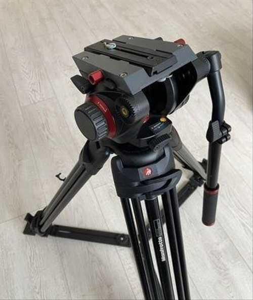 Штатив Manfrotto 546GBK с видеоголовкой 504HD.