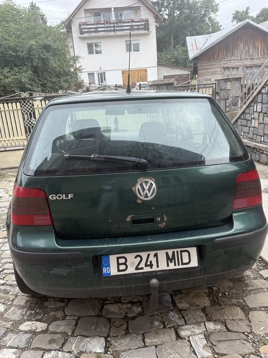 Vând golf 4 1.6 benzina si gpl