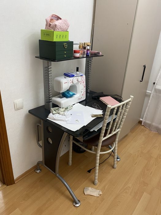 Стол компьютерный