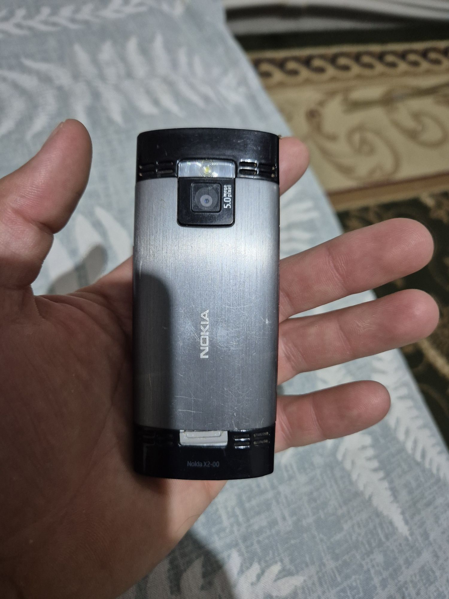 Nokia x2 rodnoy.