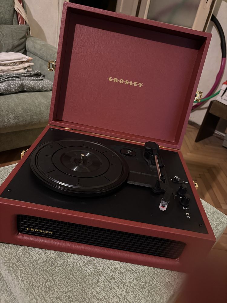 Грамофон Crosley - Voyager, полуавтоматичен, червен