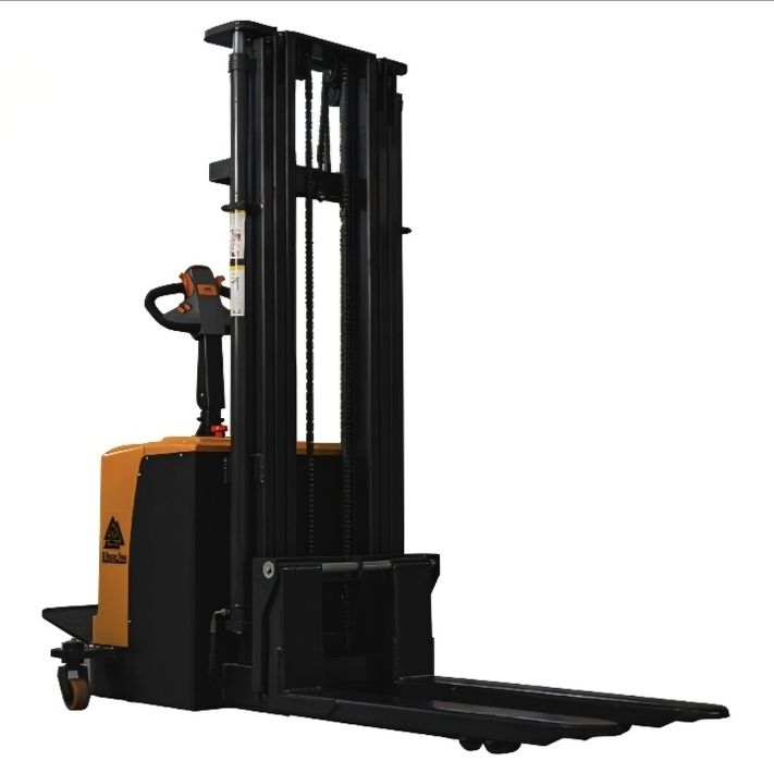 Штабелёр в отличном состоянии. Новая