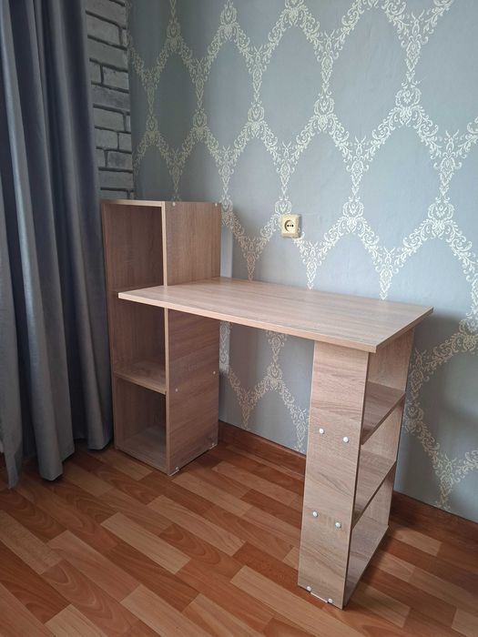 Стол компьютерный