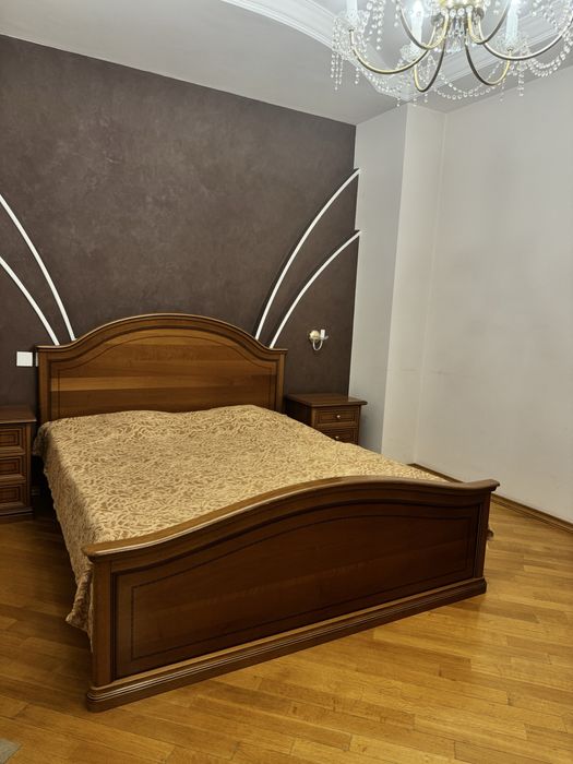 Спальный гарнитур , кровать