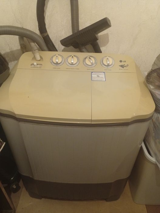 Продам стиральную машину полуавтомат в хорошем состоянии всё работает