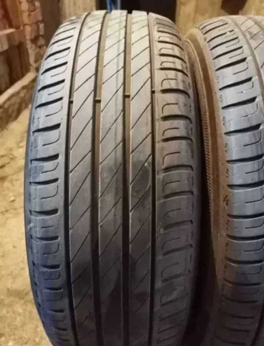 Продавам 2 броя летни гуми 185.65.15 на 1 сезон дот 2021 Kleber