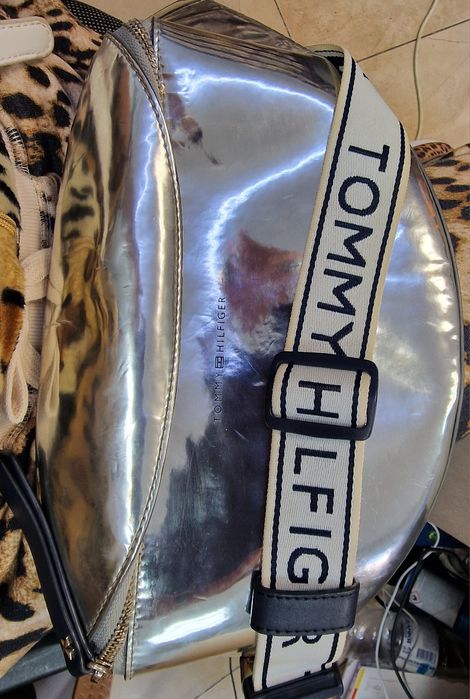 Tommi Hilfiger дамска паласка металик