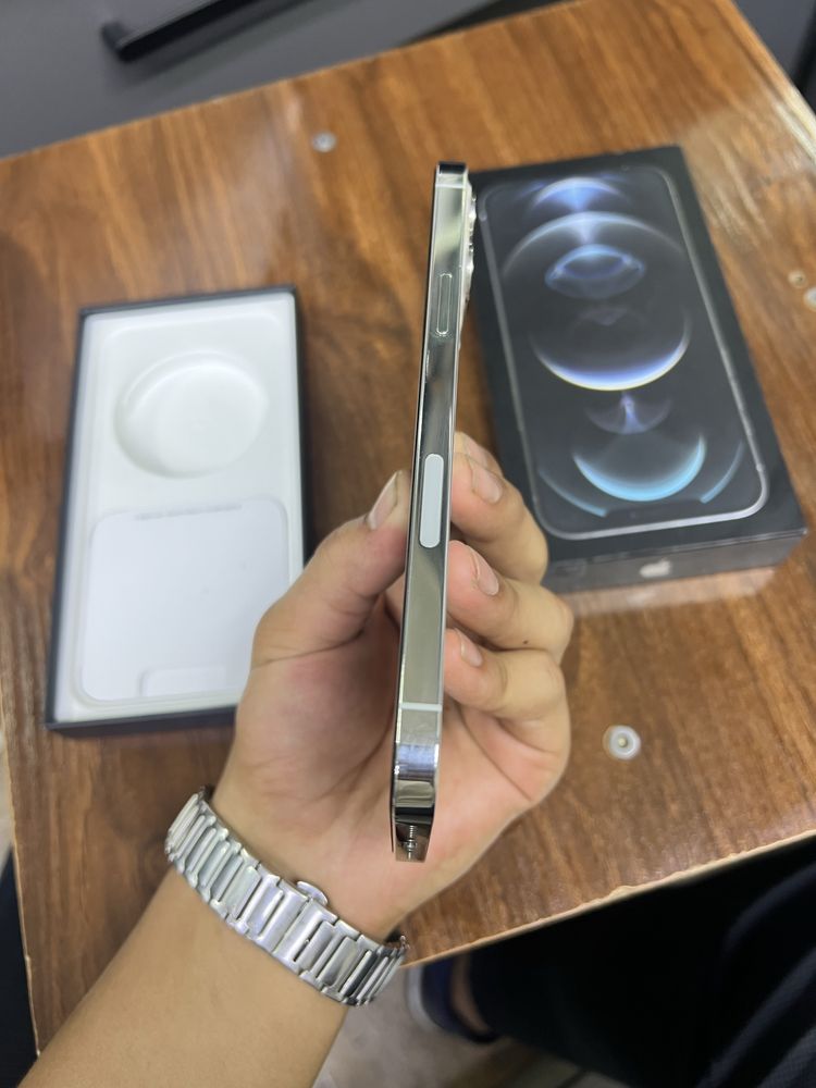 Iphone 12 pro max LL/A 80% ideal
