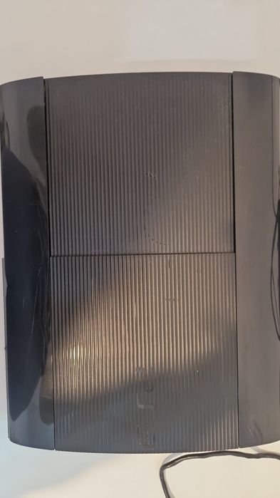 Play station 3 , 2 manete PS 3, stare buna de funcționare