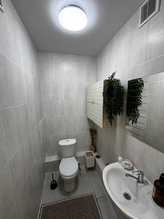 2-комн. квартира, 65м², 9/9 этаж, р-н Береке