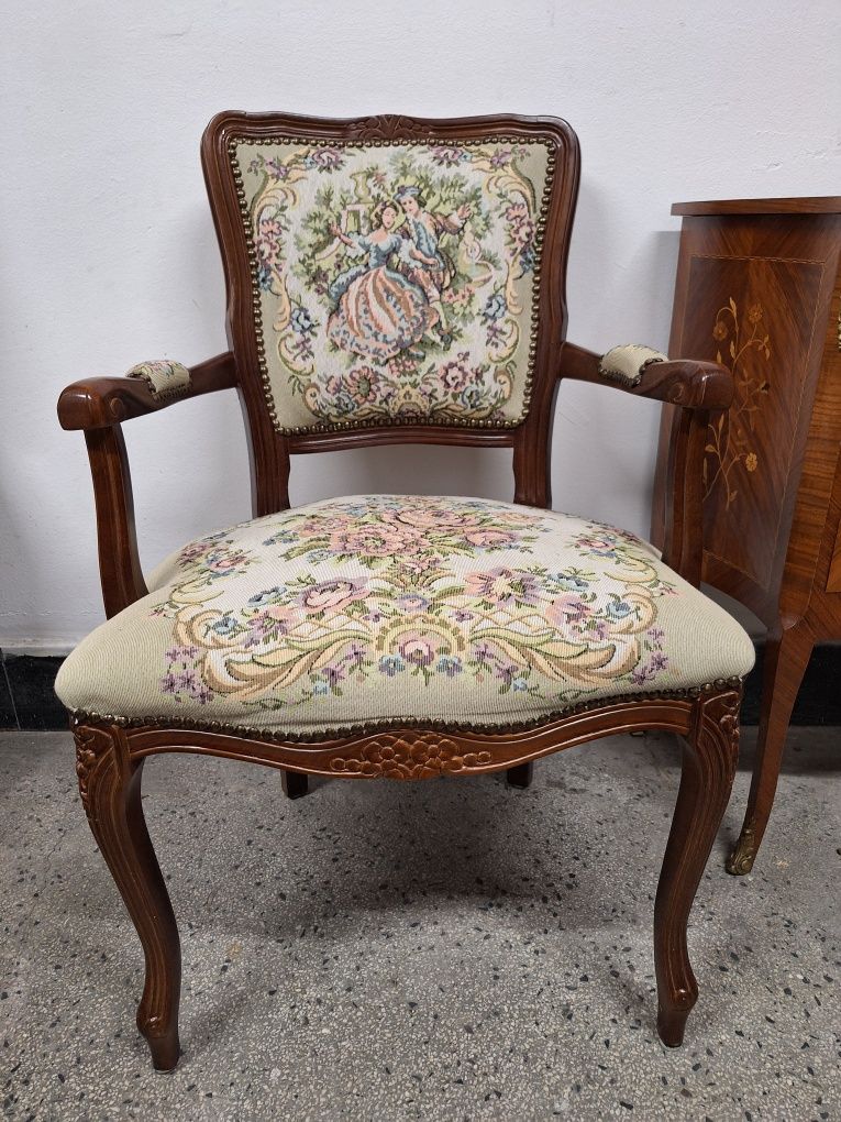 Кресло Луи XV с дърворезба