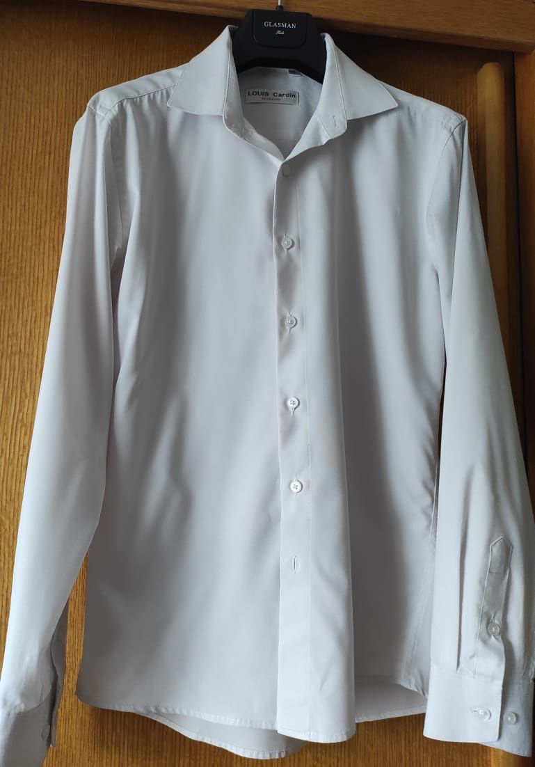 Продам белую шелковую рубашку с длинным рукавом LOUIS Cardin, размер S