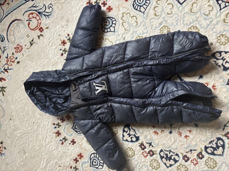 Камбинизион 10 тыс тенге новая для 1 год можно срочноо продам