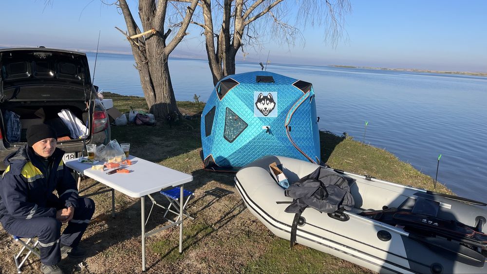 Продам лодку с мотором