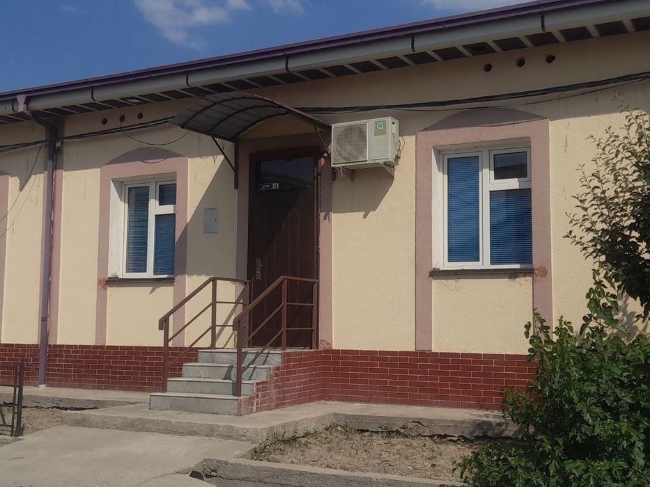 2 сотихли коттедж сотилади!!!