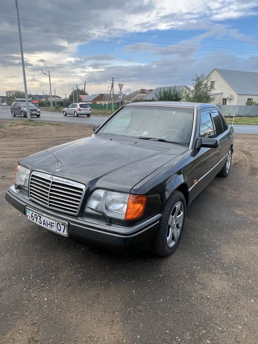Мерседес бенц Е300 124