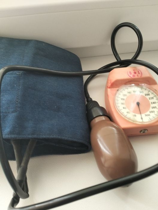 Продам танометр механический