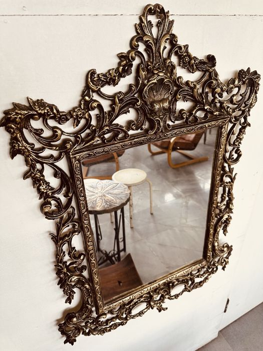 Ретро огледало в бароков стил