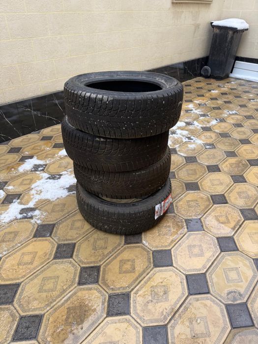 Зимние шины б/у 215/55/17