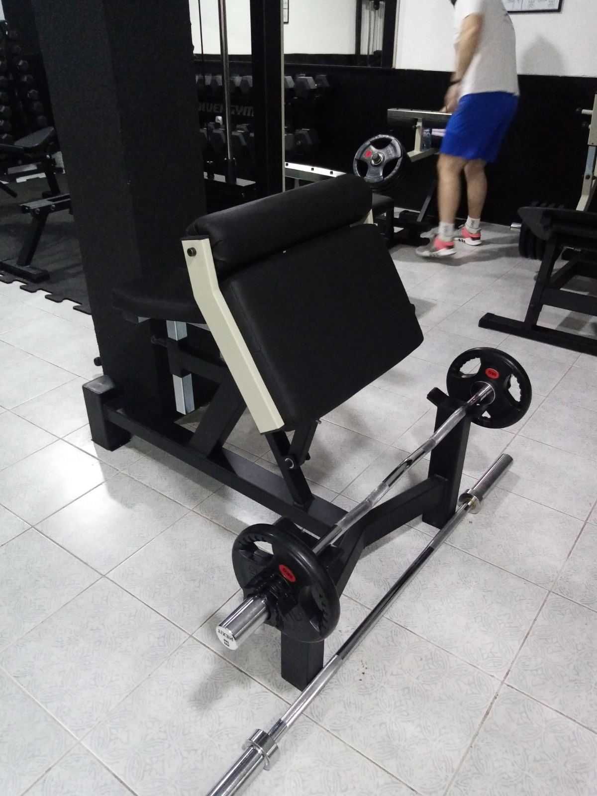 Presa picioare smith machine aparat biceps