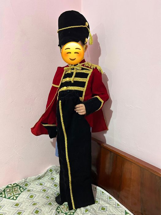 Продам детский карнавальный костюм Гусар